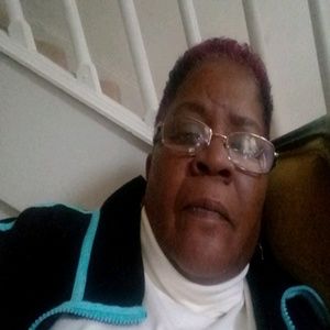 Meet your Posher, Cynthia